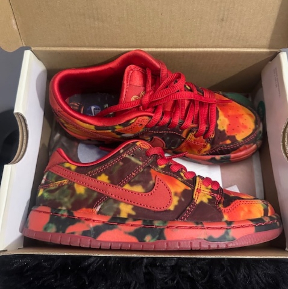 Nike Colorful Tie-Dye Sneakers